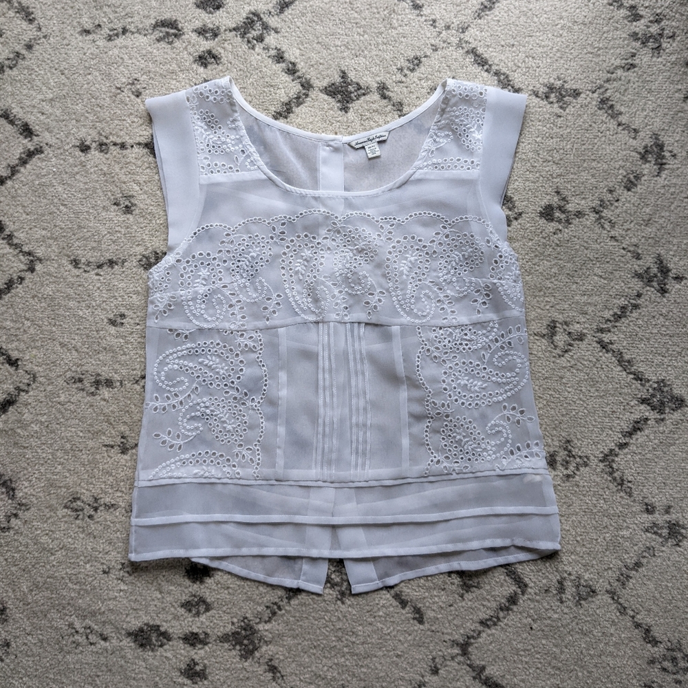 American Eagle chiffon short sleeve lace top